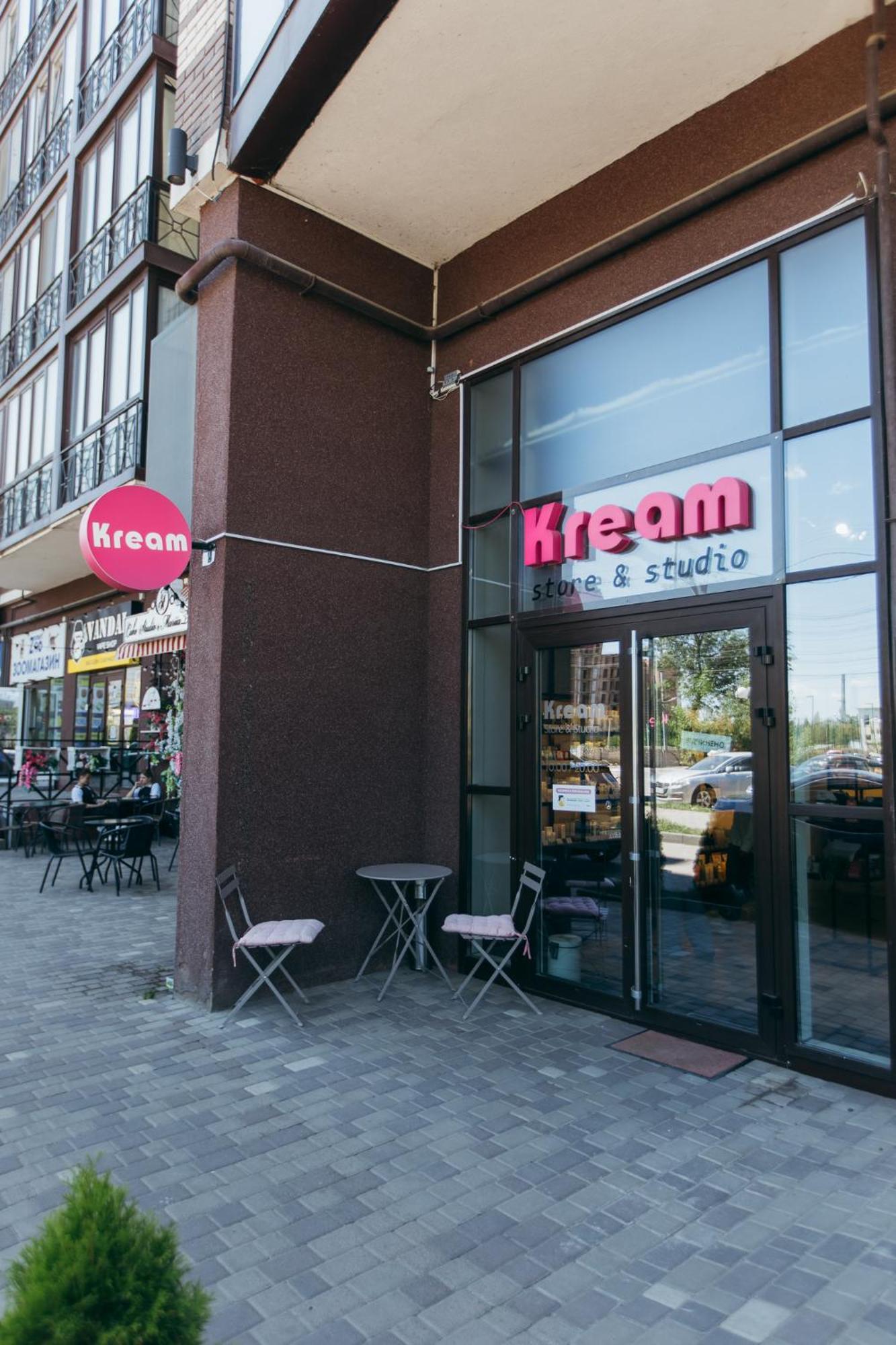 Atlant Luxury Big Family Five Apart On Golovna Поряд З Тц Депот Wi Fi 24 На 7 Chernivtsi Bagian luar foto